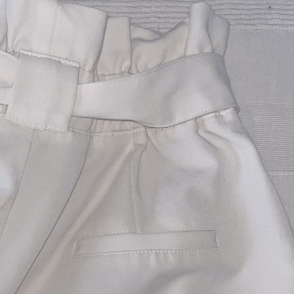 Lovalot - white tailored shorts - size 6 - Picture 5 of 6